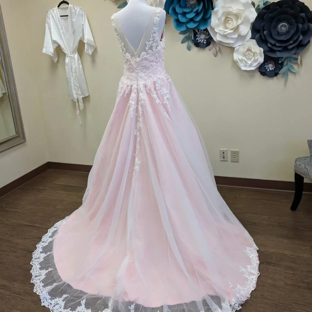 Wedding Dress Ball gown Size 14 Lace Pearl Detail Bridal Gown Pink Blush - Picture 6 of 7